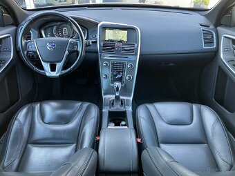 Volvo XC60 D4 2.4L Drive-E Inscription Geartronic AWD - 9