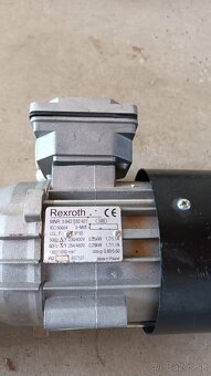 Motory, osky, univerzala 150, pumpa, sipove kolesa - 9