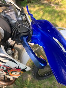 Yamaha YZF 450 - 9