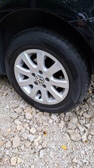Volkswagen Touran 1,6tdi, 2013 - 9