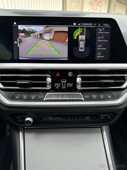 BMW 320d xdrive 140 KW , 4x4 top stav, Laser light, Head up - 9