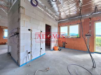 ADOMIS - Predáme 4izbový tehlový bungalov RUSKOV, všetky IS, - 9