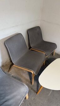 Nadčasové minimalistické kreslá - 9