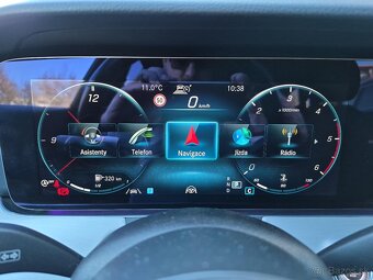 Mercedes-Benz E 220 d kombi - 9