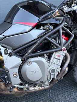 MV Agusta Brutale 910R - 9