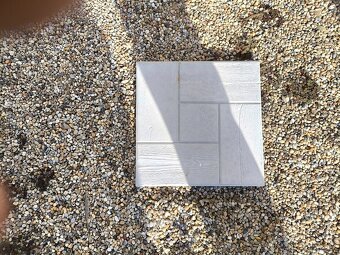 PREDAM VYBROLIATU DLAŽBU - 9