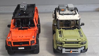 LEGO Technic Land Rover Defender 42110 - 9