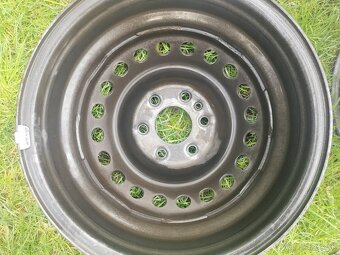 16" oceľové disky Iveco Daily (6 dierové) - 5801622004 - 9