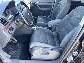 Volkswagen Touran 1.9 TDI DSG - 9
