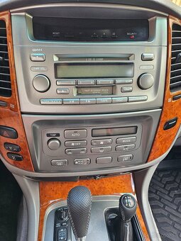 TOYOTA LAND CRUISER 100 4.7 LPG - 9