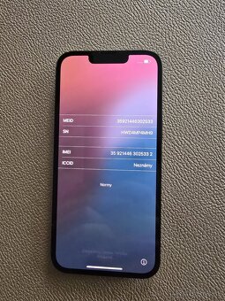Predám Apple iPhone 13 128 GB Green a Apple Watch series 7 - 9