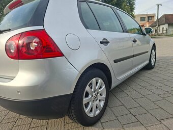 Volkswagen Golf 5 1.4 59kw benzín - 9