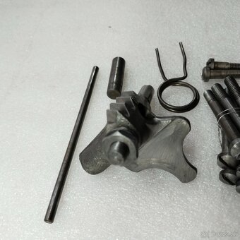 MANET 90 ŠROUBY MOTORU ORIGINÁL - 9