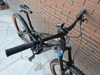 celoodpružený carbon ebike Cube Stereo 750 29 Kiox300 - 9