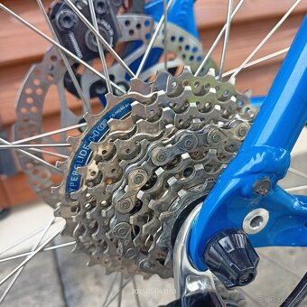 SPECIALIZED HARDROCK - 9
