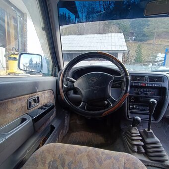 Nissan Navara D22 2,5 TD 76kw Nová STK/možná výmena - 9