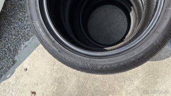 Celoročné pneu 225/50 R17 - 9