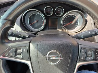 Predám Opel Insignia - 9