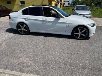 BMW e90 318d - 9
