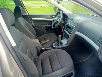 ŠKODA OCTAVIA COMBI II 2.0 TDI CR XENON MODEL 2012 - 9