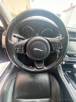 Jaguar XF 2.0 Prestige - 9