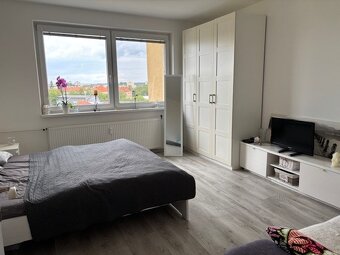 Na predaj 3- izbový byt s balkónom na ul. P. Blahu v N.Z. - 9