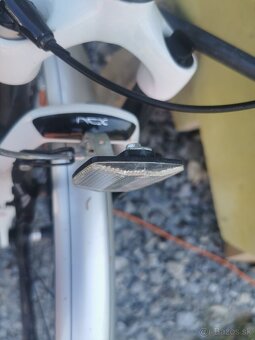 Damsky horsky trekingovy bicykel - 9