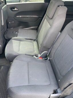 Peugeot 5008 - 9