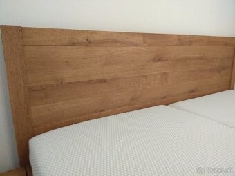 Luxusná dubová postel Klára + zdarma 2 masívne stolíky - 9