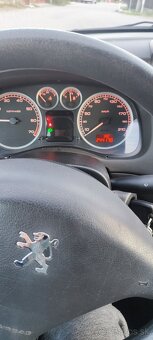 Predám Peugeot 307. 1.4 r. 2002 - 9