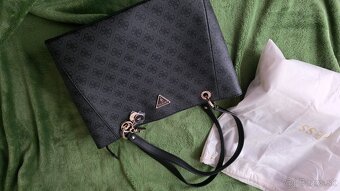 Guess kabelka velkos A4 ano - 9