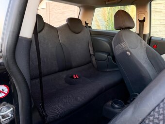 Mini Cooper 1.6 - 9