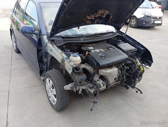 Vw Polo 1.4i - 9