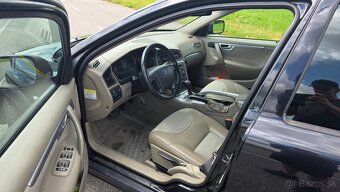 Volvo XC70 2.4 D5 AWD - 9