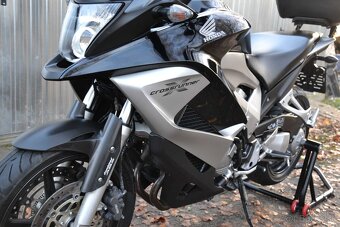 Honda VFR 800X CROSSRUNNER - 9