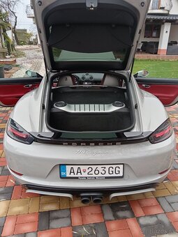 Porsche cayman 718 - 9