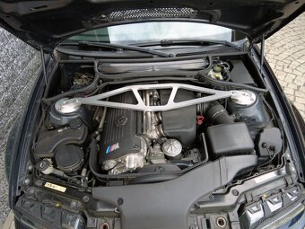 BMW M3 EU manuál - 9