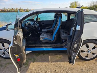 BMW i3 94Ah 170ps rok 2017 - 9