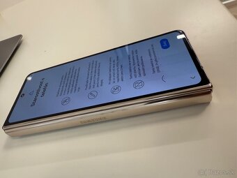 Samsung Galaxy Z Fold 4 12 / 512 GB - 9
