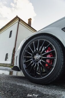 Mercedes Benz C63 - 9