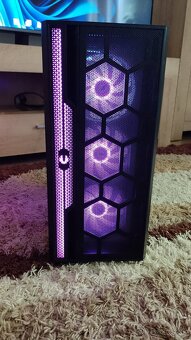 Predam skvelý herny PC/ RYZEN 5 3600X/4,4GHz/8GB GeForce RTX - 9