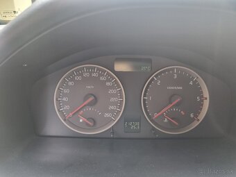 Volvo S40 2.0D 100kw - 9
