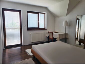 Krásny slnečný rodinný dom Rovinka 165m2 - 9