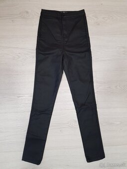 Dámske a pánske džínsy - 9