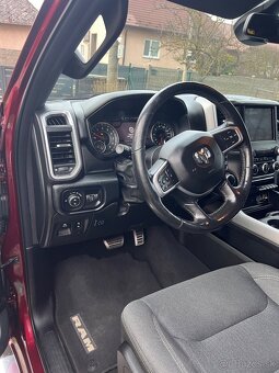 Dodge Ram 1500 5.7 Hemi - 9