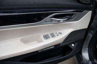 BMW Rad 7 730d xDrive A/T 2018 - 9