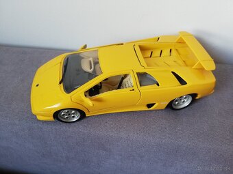 1:18 Lamborghini Diablo  Bburago zlta - 9