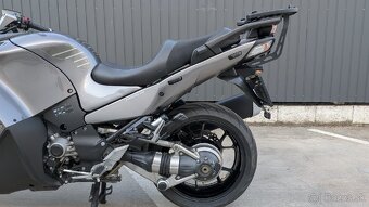 Kawasaki GTR 1400 - 9