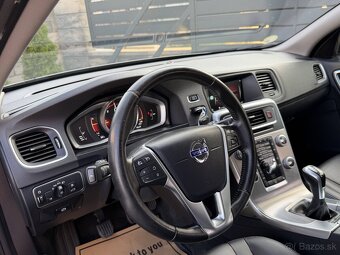 Volvo V60 2.0d 110kw D3 2017 Cross Country - 9