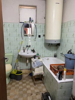 Rodinný dom s garážou v obci Jasov - 9